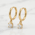 Pendientes Huggie de Aro con Colgante de Circonita - Oro 18K