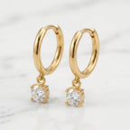 Pendientes Huggie de Aro con Colgante de Circonita - Oro 18K